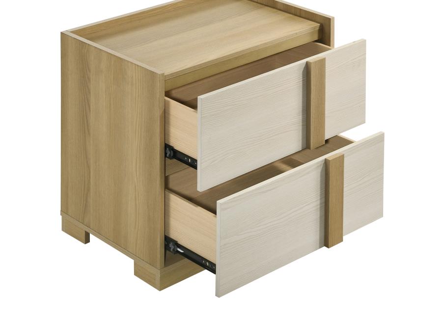 Hyland 4-piece Eastern King Bedroom Set Natural view 12