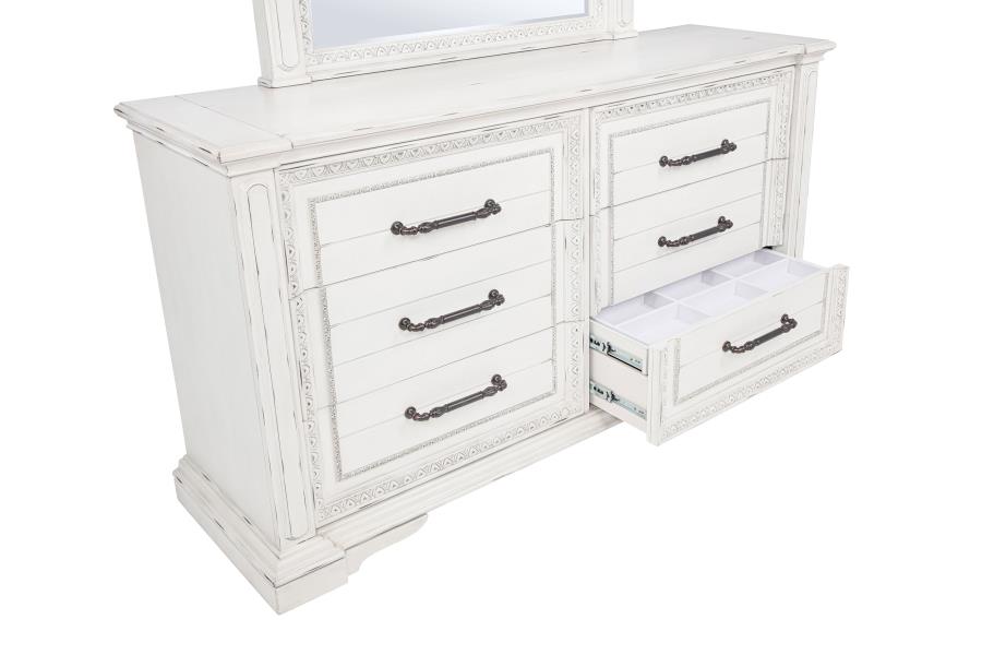 McKinney 5-piece Queen Bedroom Set Vintage White view 14