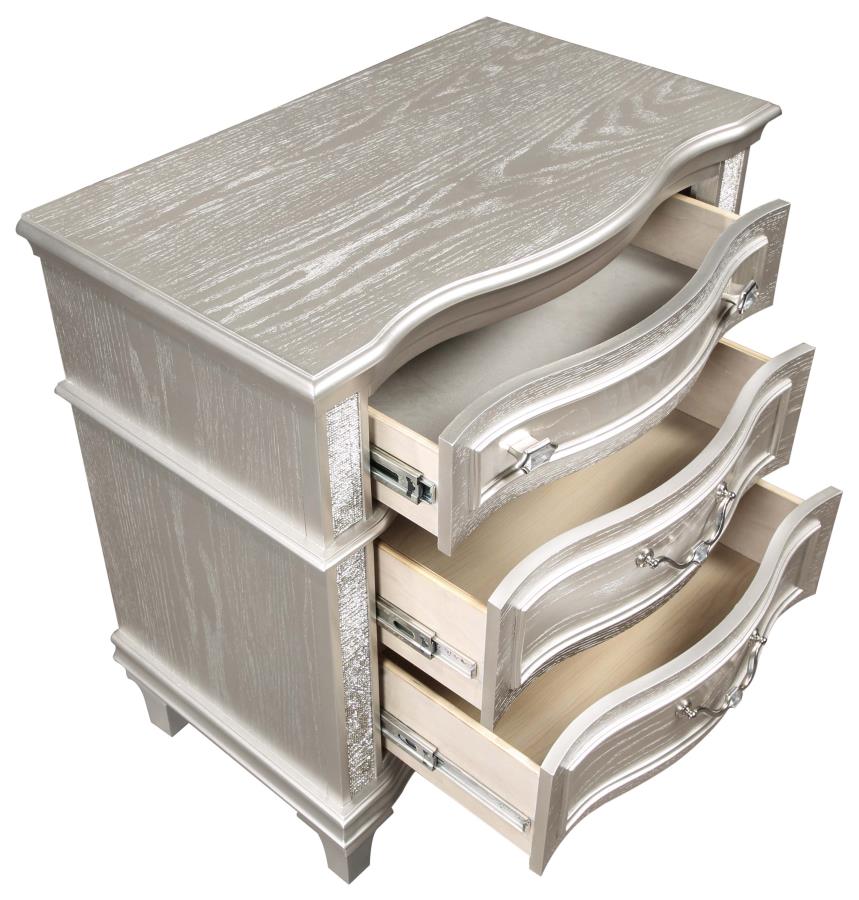 Evangeline 3-drawer Nightstand Silver Oak view 10