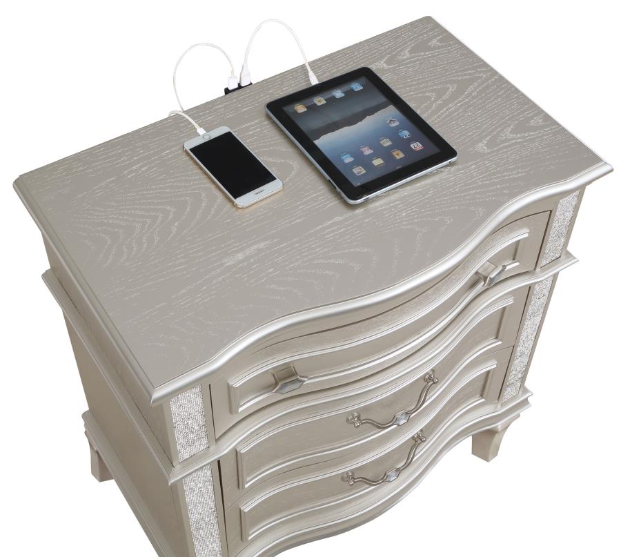 Evangeline 3-drawer Nightstand Silver Oak view 11