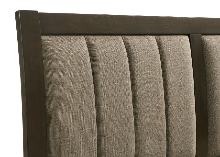 Wilkes 5-piece Eastern King Bedroom Set Dark Cocoa view 13