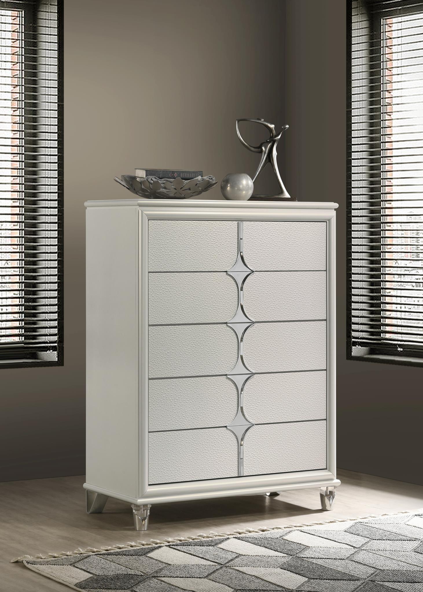 QUEEN BED FRAME - DRESSER - MIRROR view 8