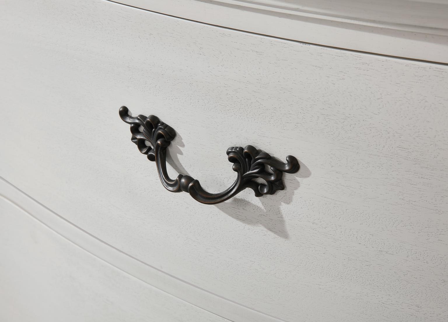 KING BED-DRESSER-MIRROR view 9