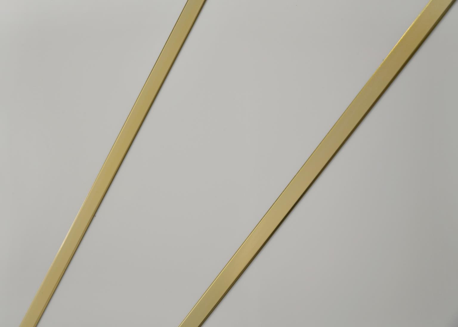 QUEEN BED - DRESSER - MIRROR view 8