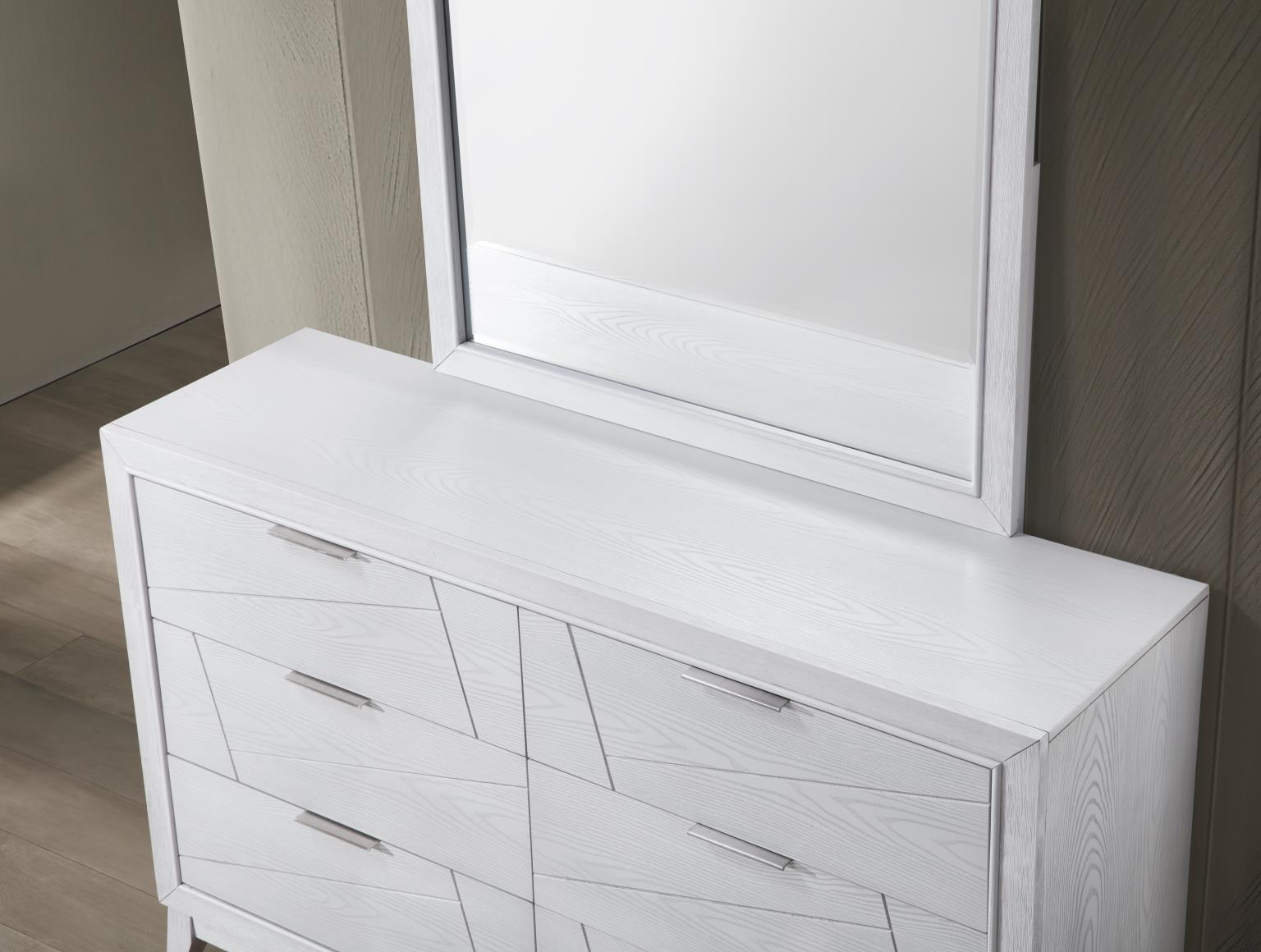QUEEN BED-DRESSER-MIRROR view 8