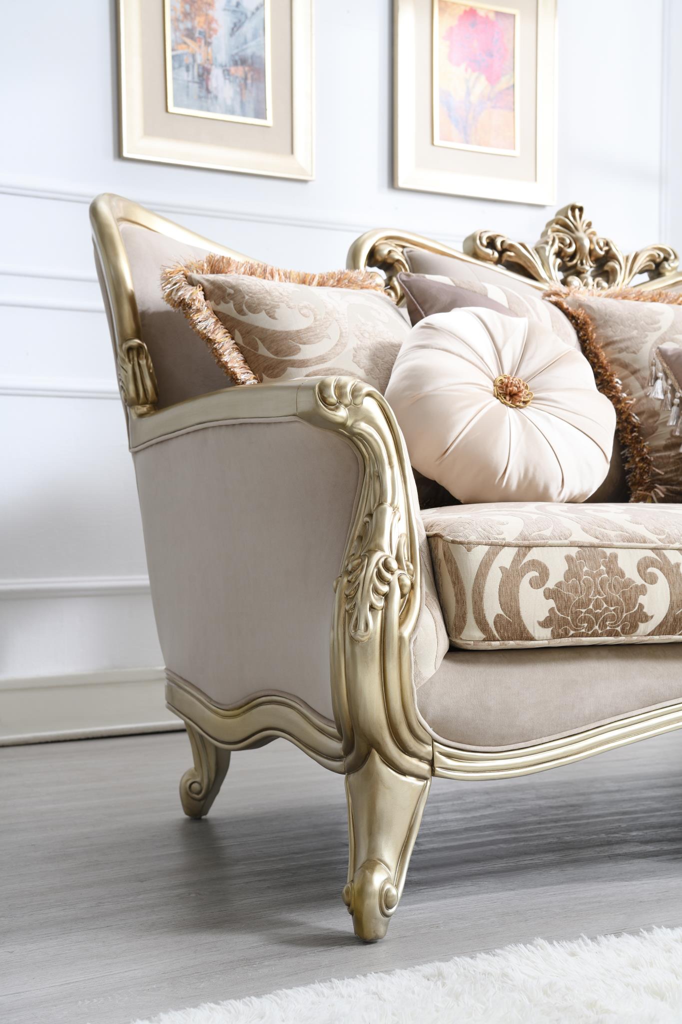TRADITIONAL BEIGE CHAIR view 8