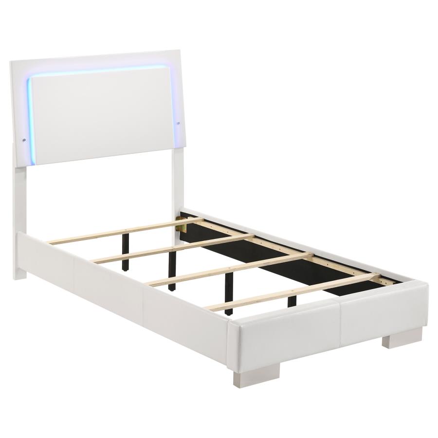 Felicity 4-piece Twin Bedroom Set White High Gloss view 3