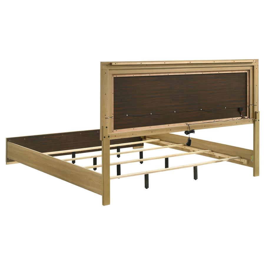 Hyland 4-piece Eastern King Bedroom Set Natural view 4