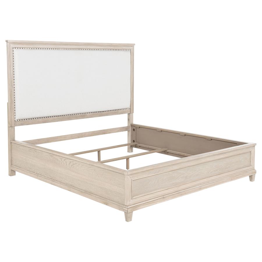 Pembroke 4-piece Eastern King Bedroom Set Washed Oak view 3