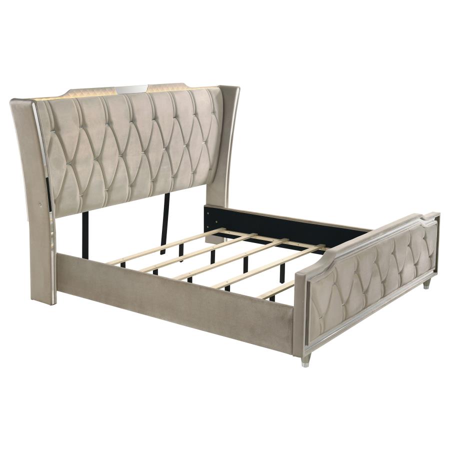 Lorient 5-piece Eastern King Bedroom Set Ivory and Camel view 3