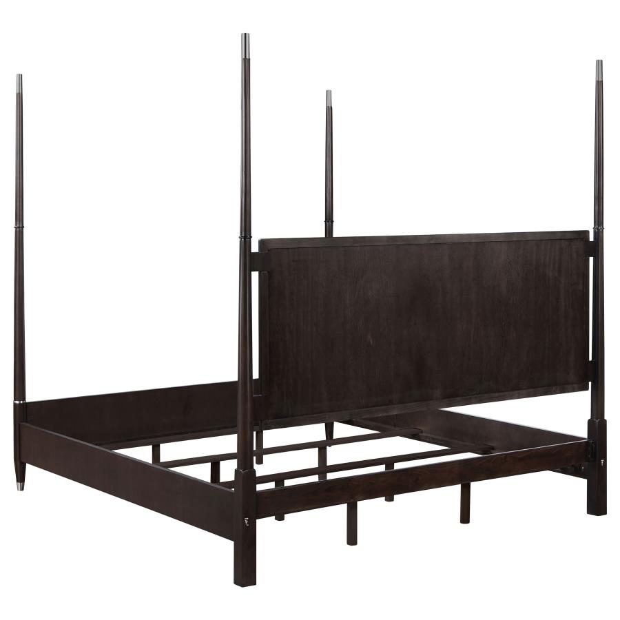 Emberlyn Wood Queen Poster Bed Brown view 7