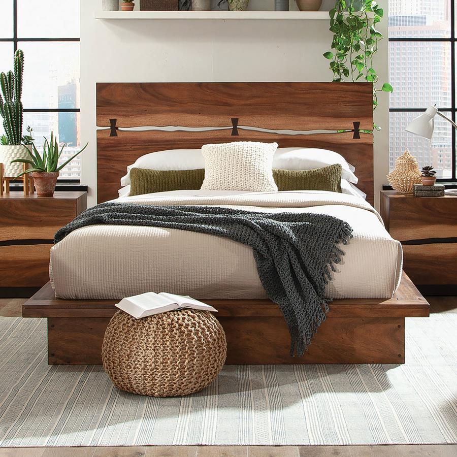 Winslow Wood Queen Panel Bed Smokey Walnut and Coffee Bean view 2