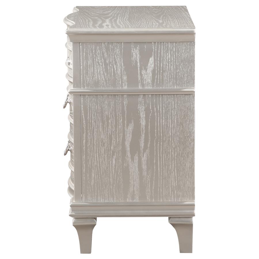 Evangeline 3-drawer Nightstand Silver Oak view 5