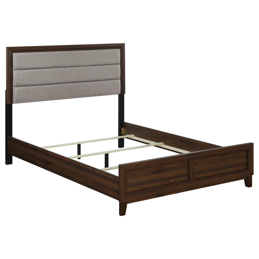 Welsley 4-piece Eastern King Bedroom Set Walnut view 3