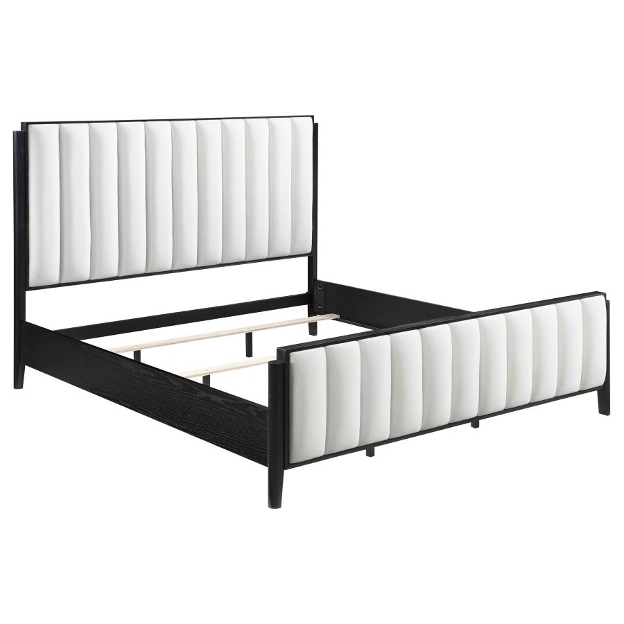 Brookmead 5-piece Upholstered Eastern King Bedroom Set Black view 3