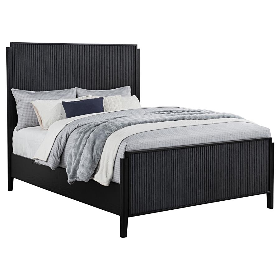 Brookmead Wood Queen Panel Bed Black view 3