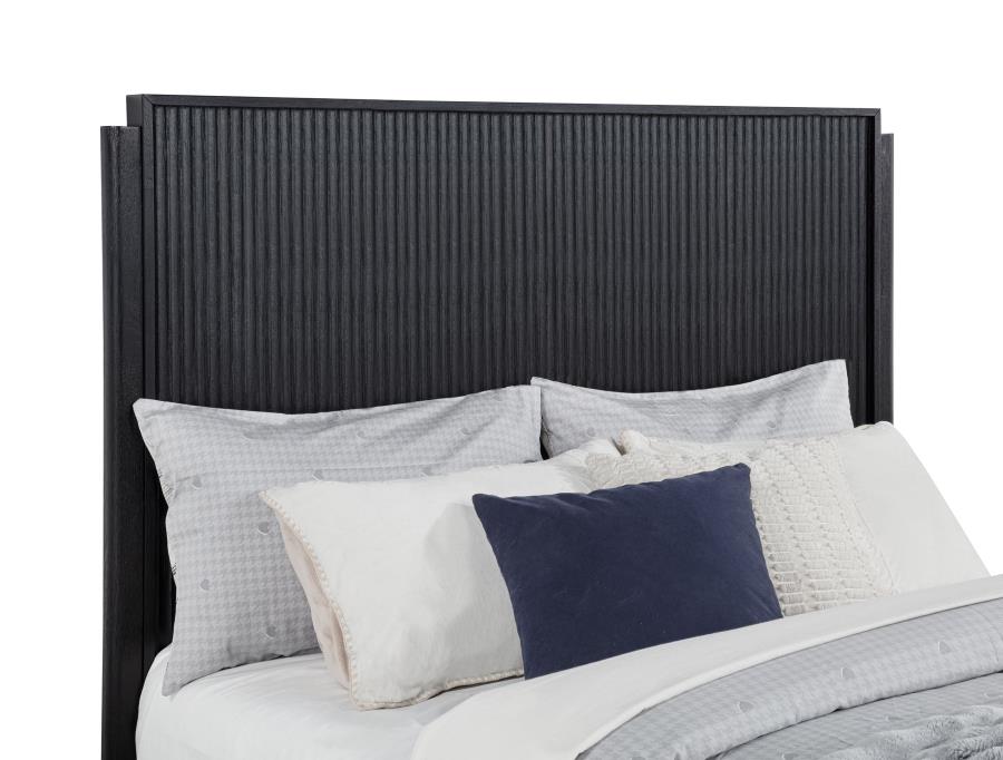 Brookmead Wood Queen Panel Bed Black view 7