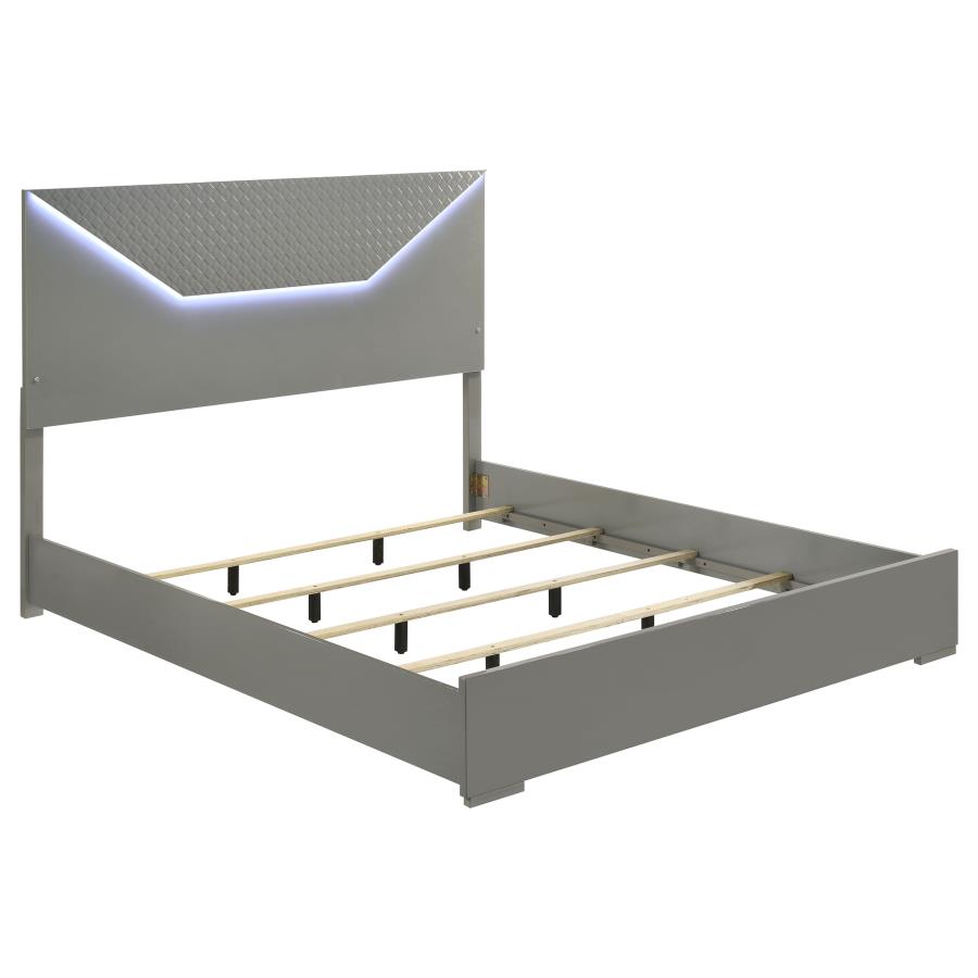 Ives 4-piece Eastern King Bedroom Set Grey High Gloss view 3
