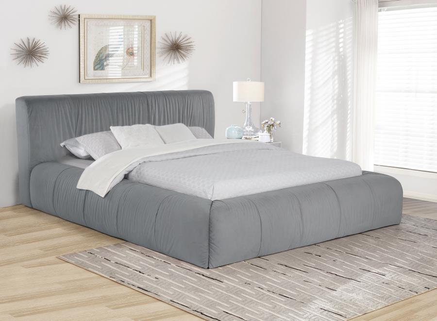 Wilshire Upholstered Queen Platform Bed Grey view 2