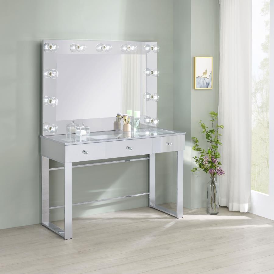 Umbridge 3-drawer Vanity Set with Lighting Chrome and White view 2