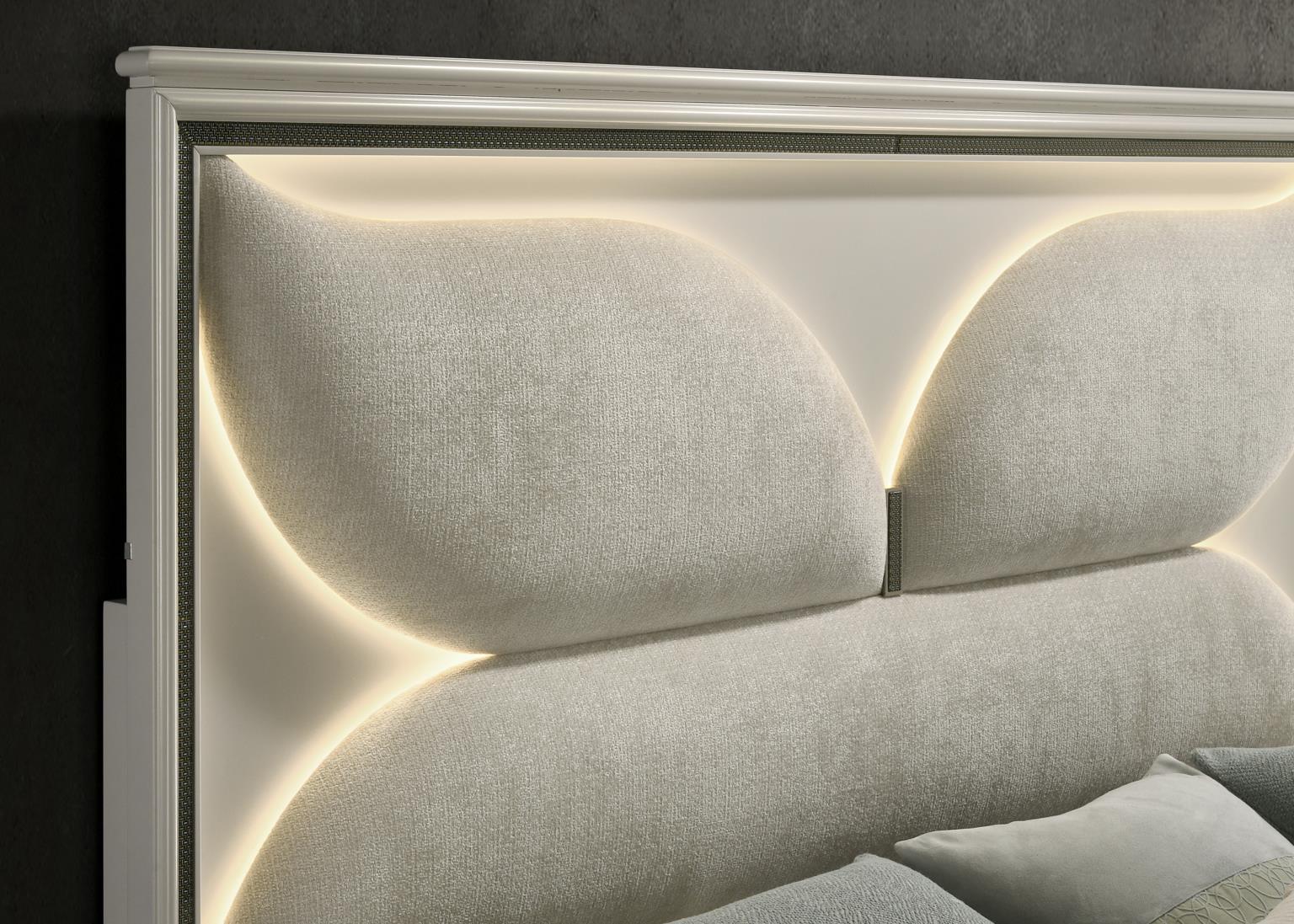 MYSTERIOUS GOLD KING BED view 7