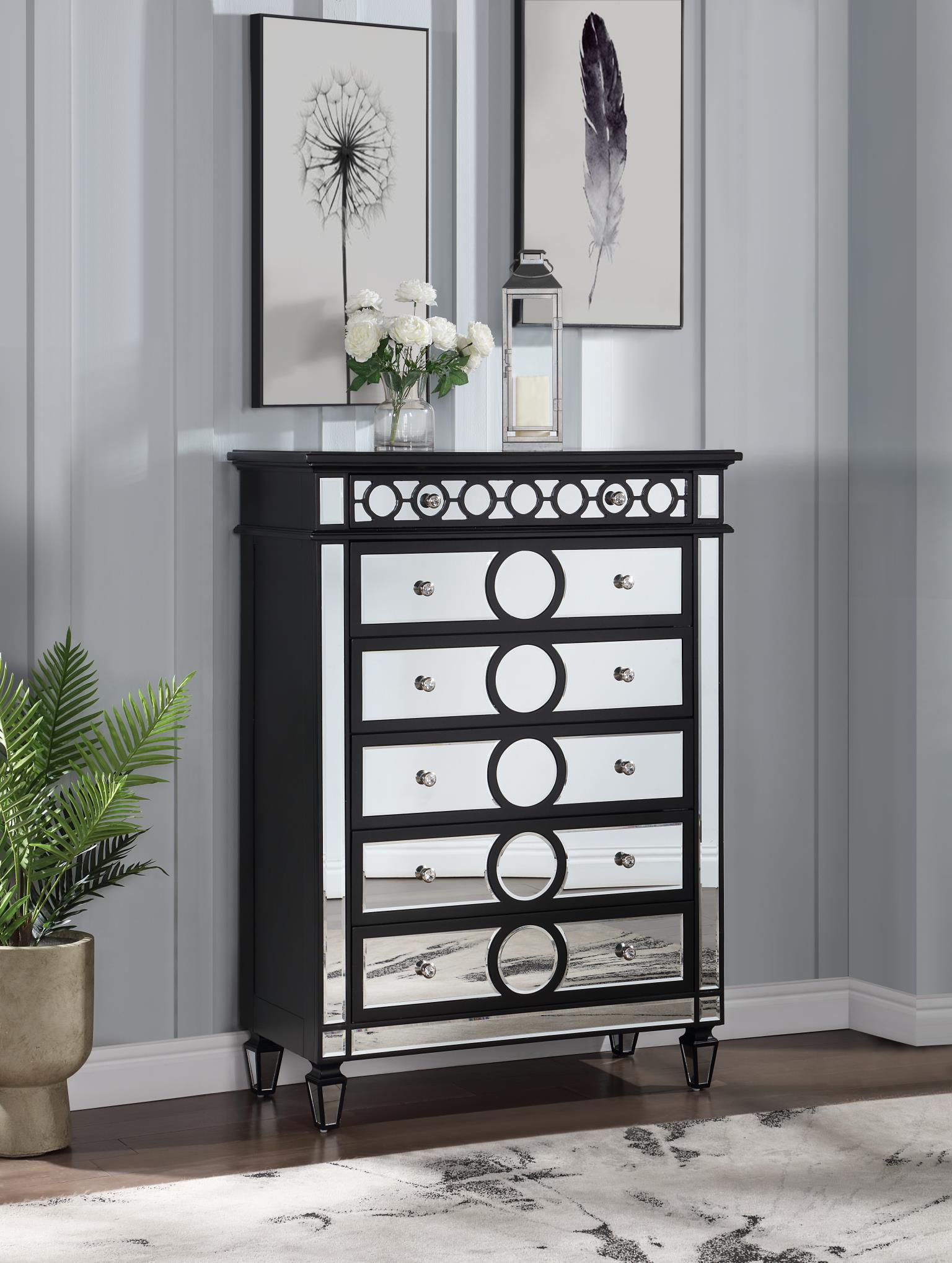 QUEEN BED - DRESSER - MIRROR view 4