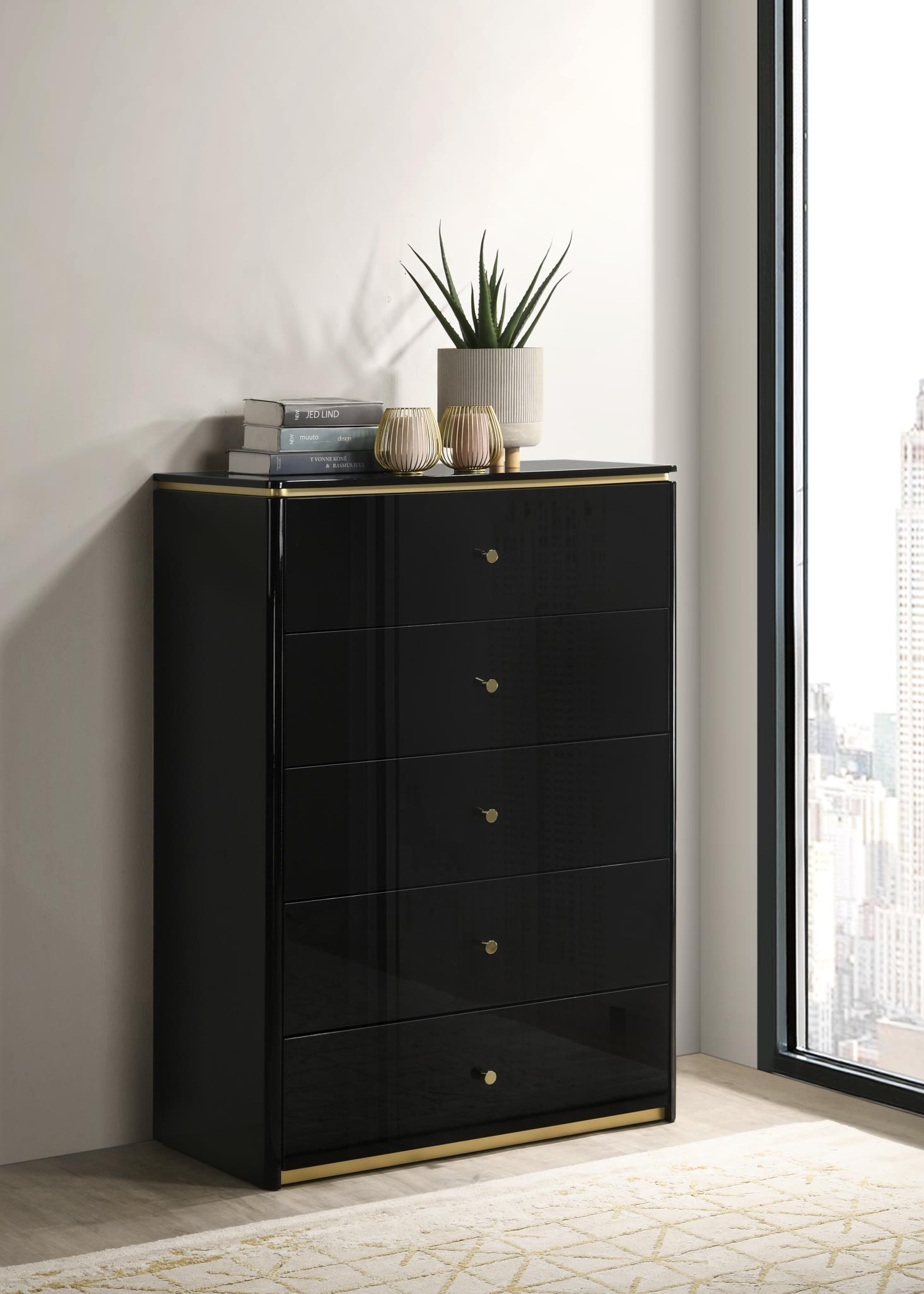 KING BED - DRESSER - MIRROR view 5