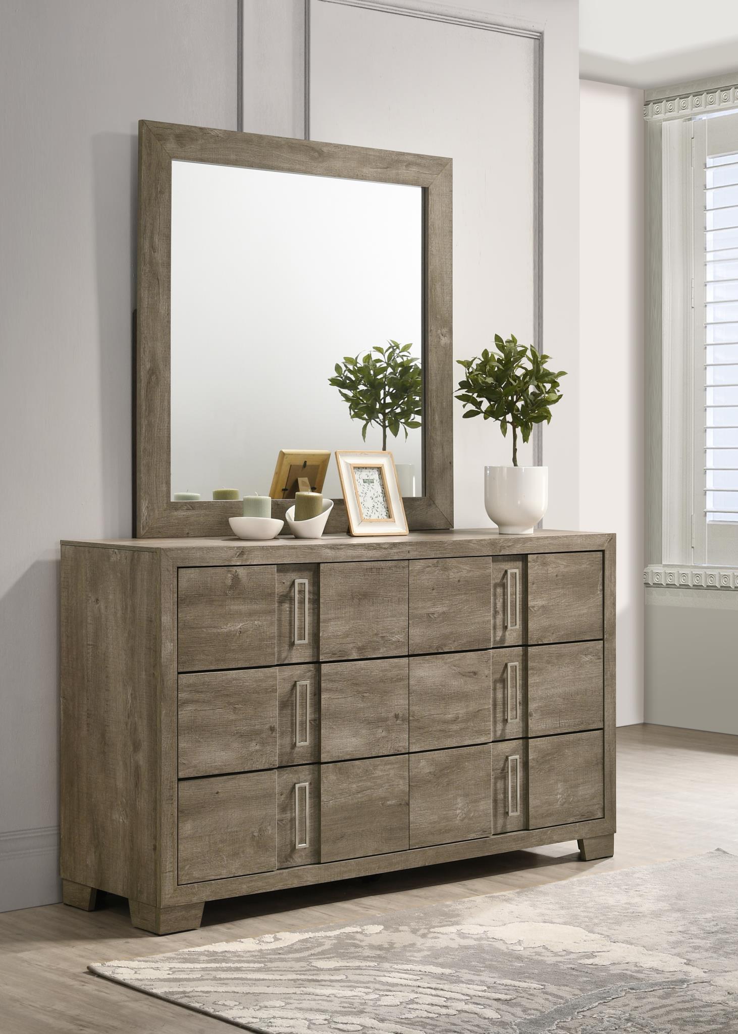 QUEEN BED-DRESSER-MIRROR view 5